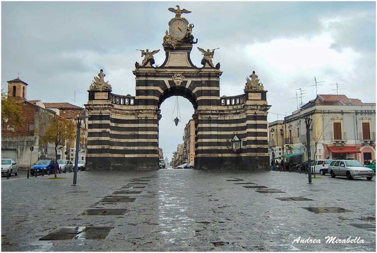 Casa Inn-centro Aeroporto di Catania Fontana Rossa Esterno foto